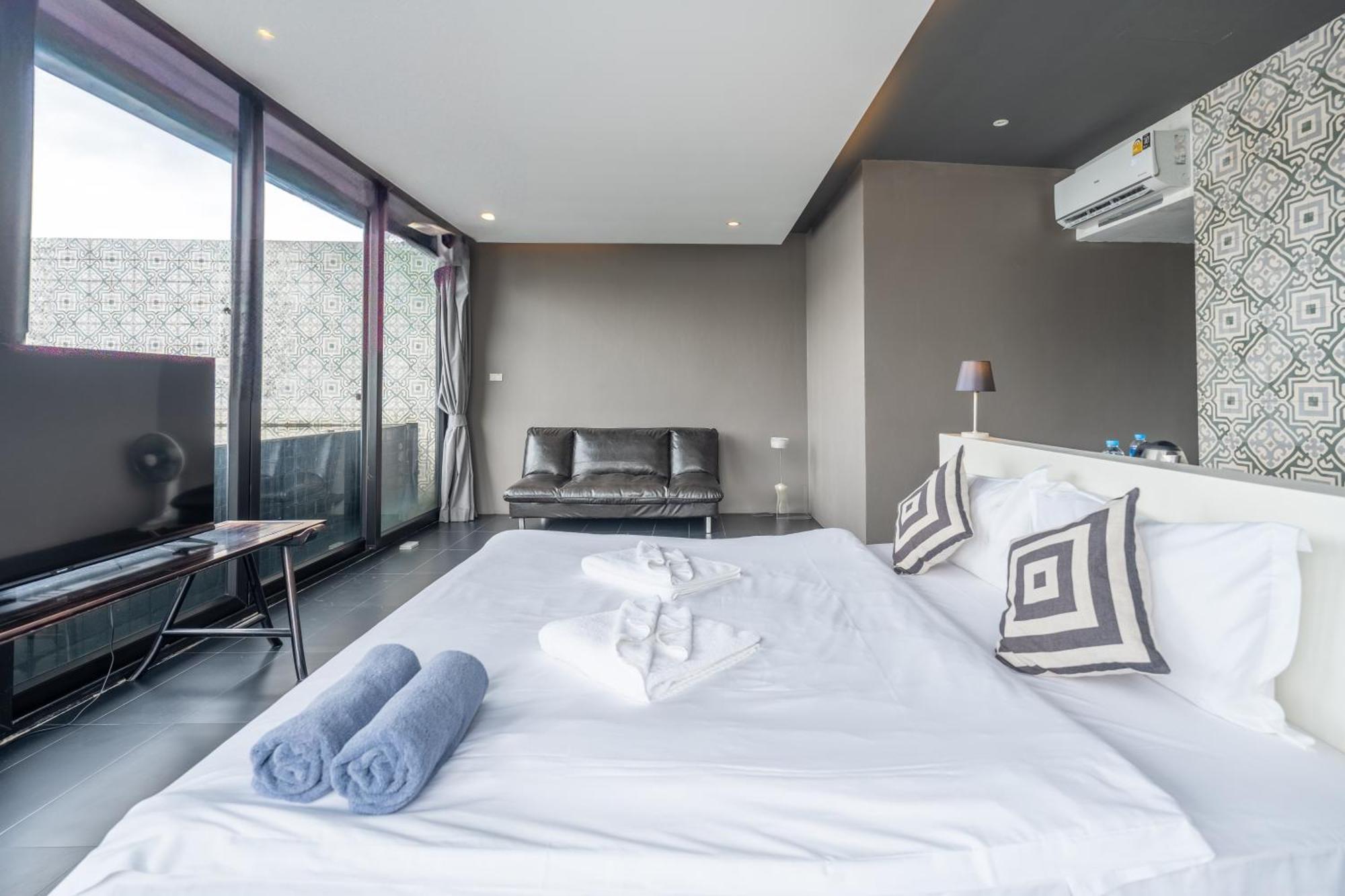 See Sea Villa Hotel Patong Buitenkant foto