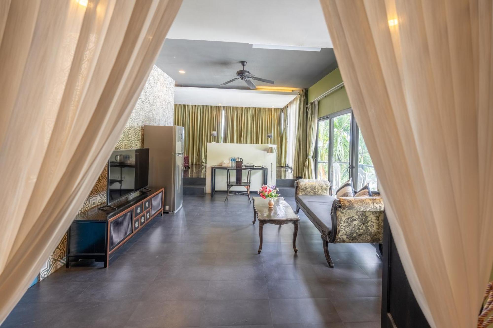 See Sea Villa Hotel Patong Buitenkant foto